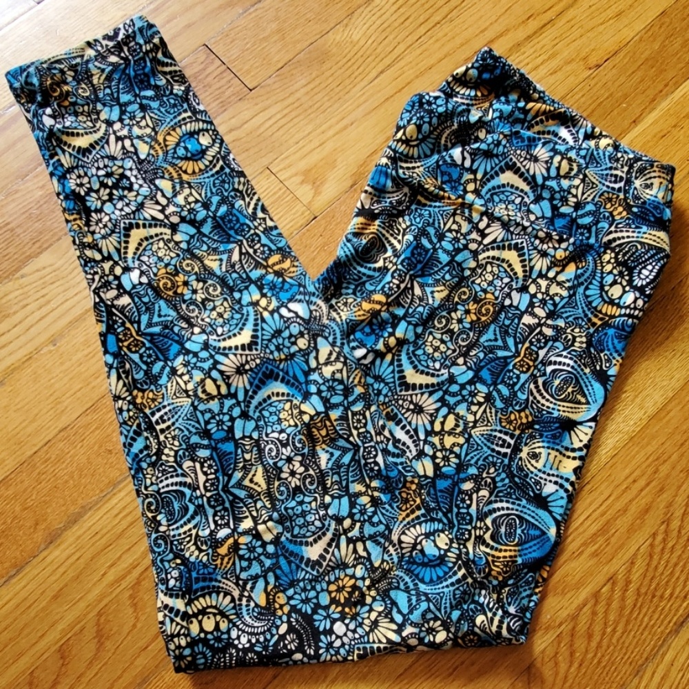 Black and Blue tribal leggings